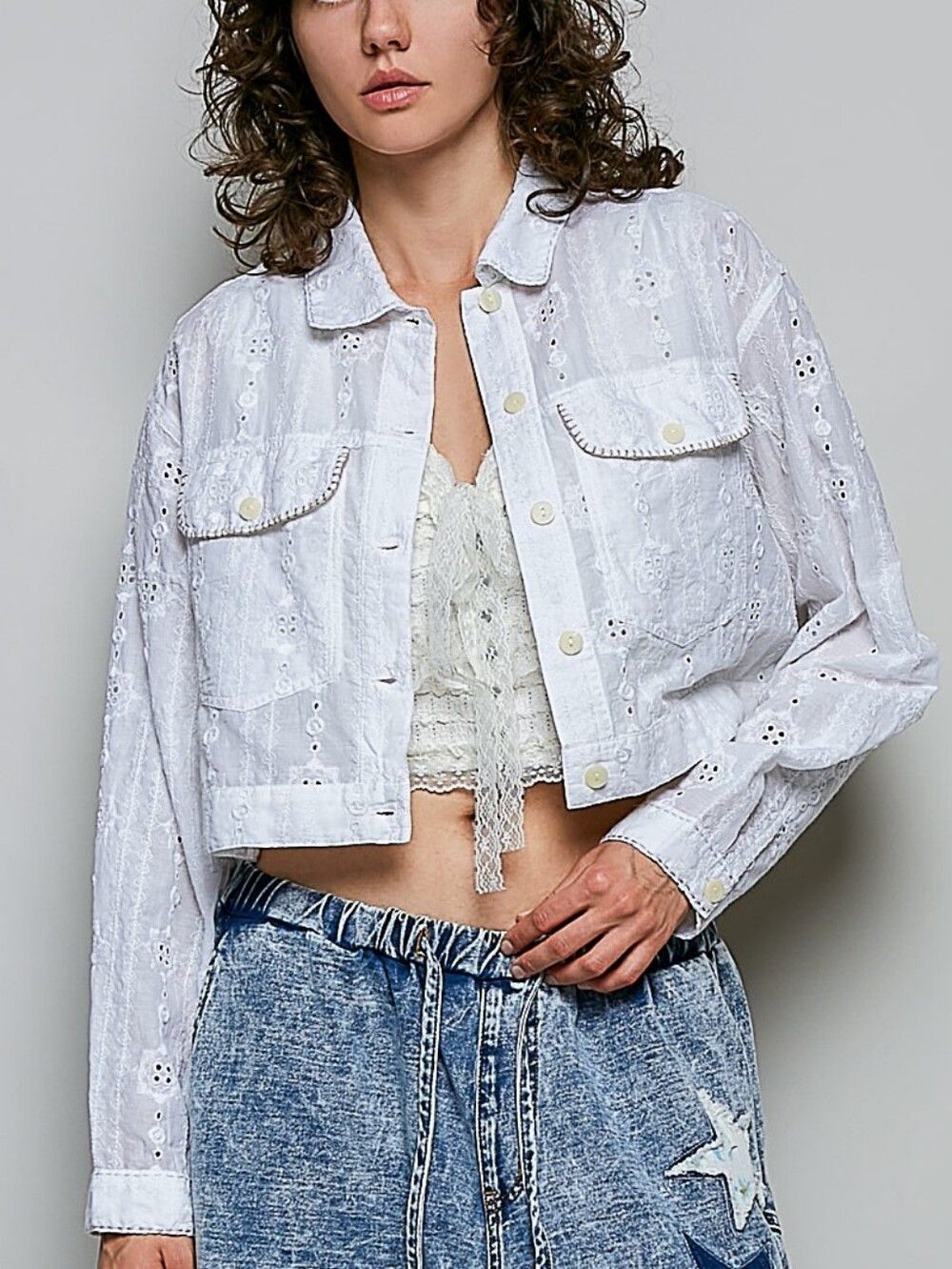 POL White Eyelet Cropped Jacket Eyelet Textured Cotton Button Front Sz Medium